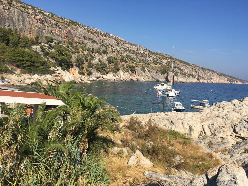 Casa Poseidon, Zarače