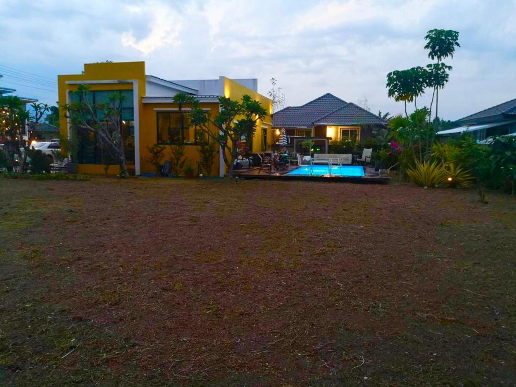 Colorful Pool Villa, Chiang Rai, Thailand photo