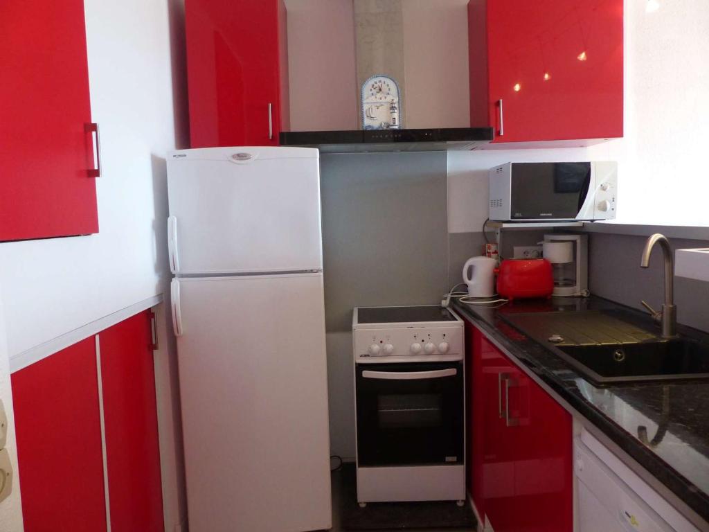 Appartement lumineux pieds dans l'eau au Lavandou - FR-1-308-61 - 3