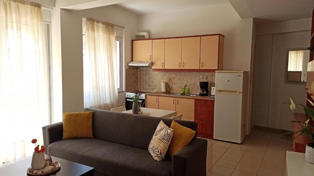 Cozy flat close to the Airport/Port and Center photo
