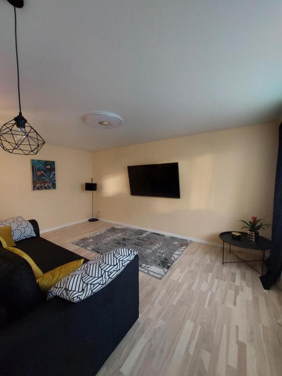 Narva mnt 23```, Johvi