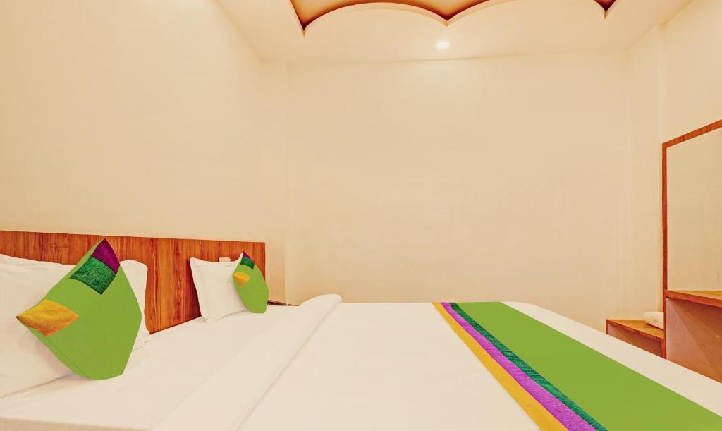 Hotel Orchid photo