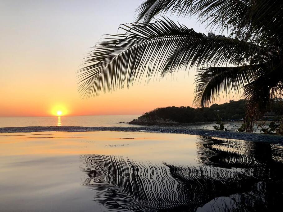 Infinity pool with spectacular views of the Pacific Ocean, Puerto Escondido