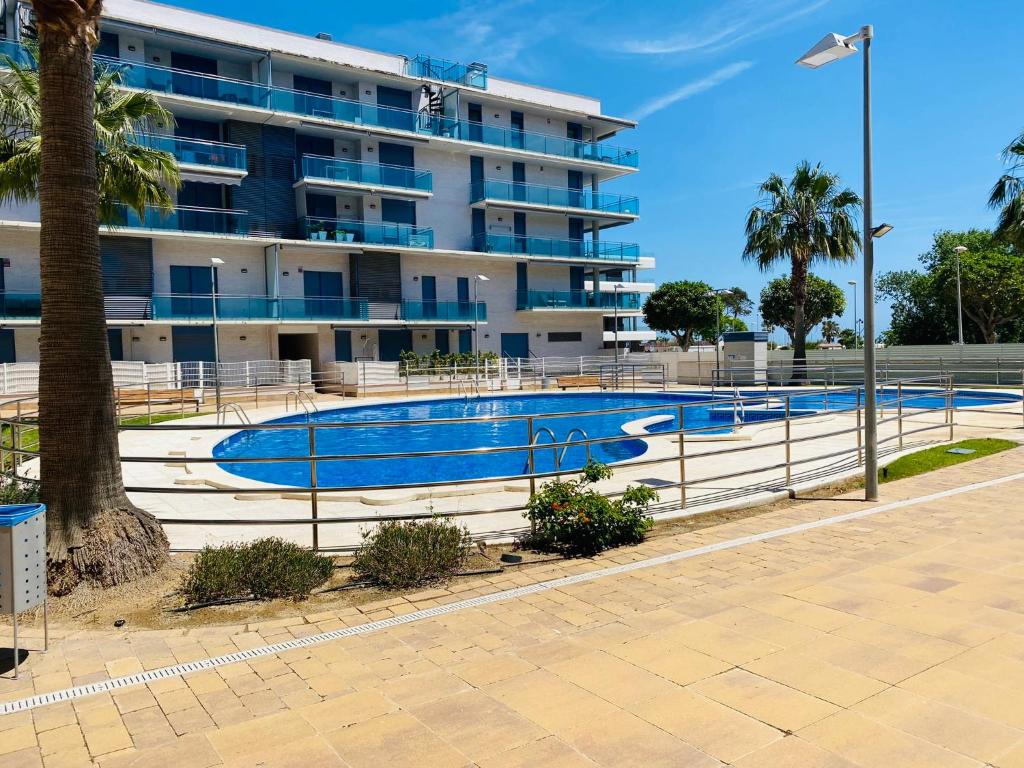Elise Sun Beach - 2