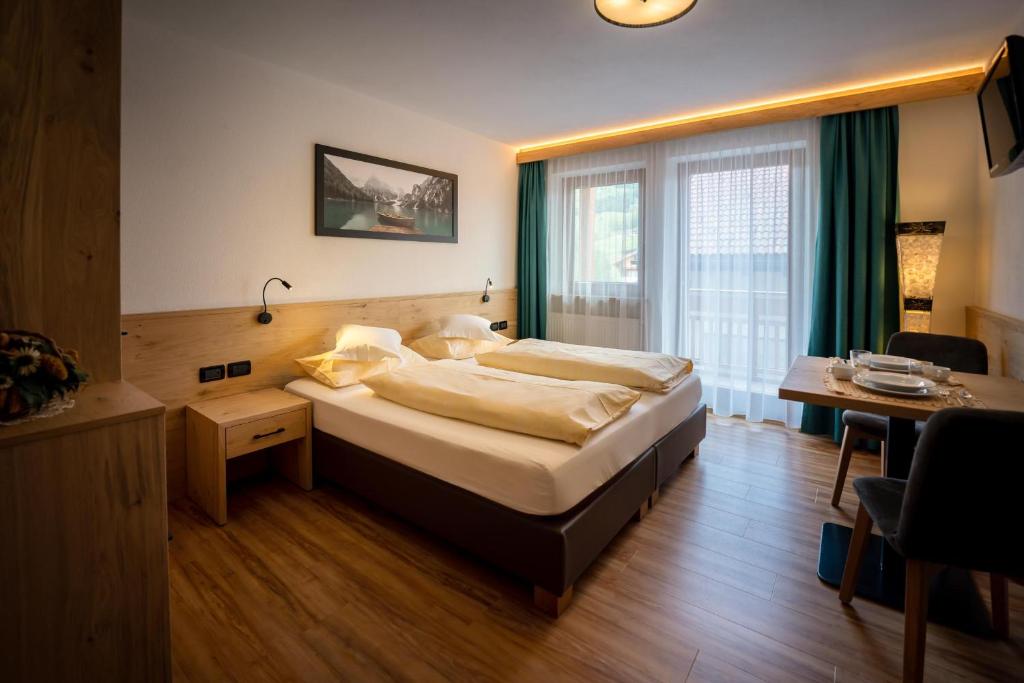 Garnì Lasteis B&B - apartments - 4