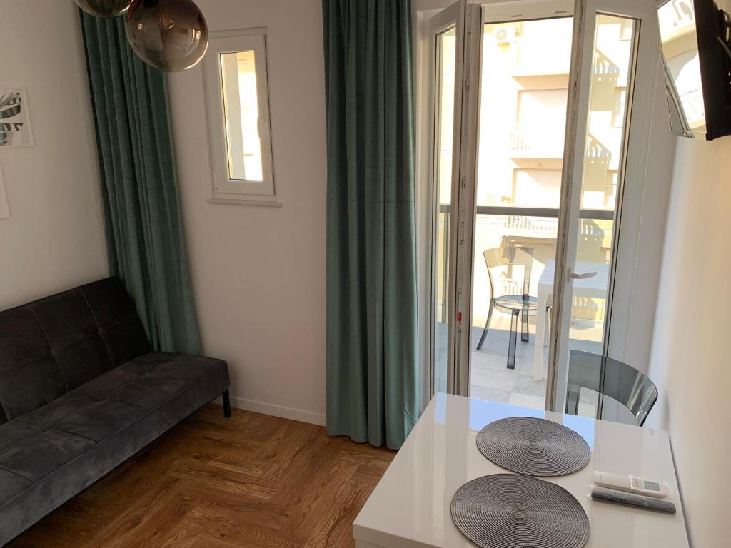 Malibu Apartments - 3