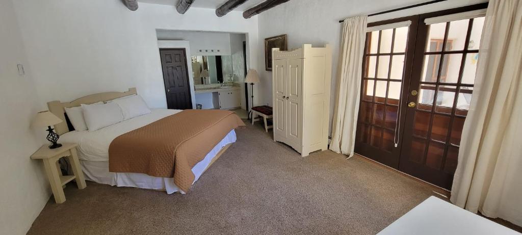Hyperslow Retreat at San Geronimo Lodge