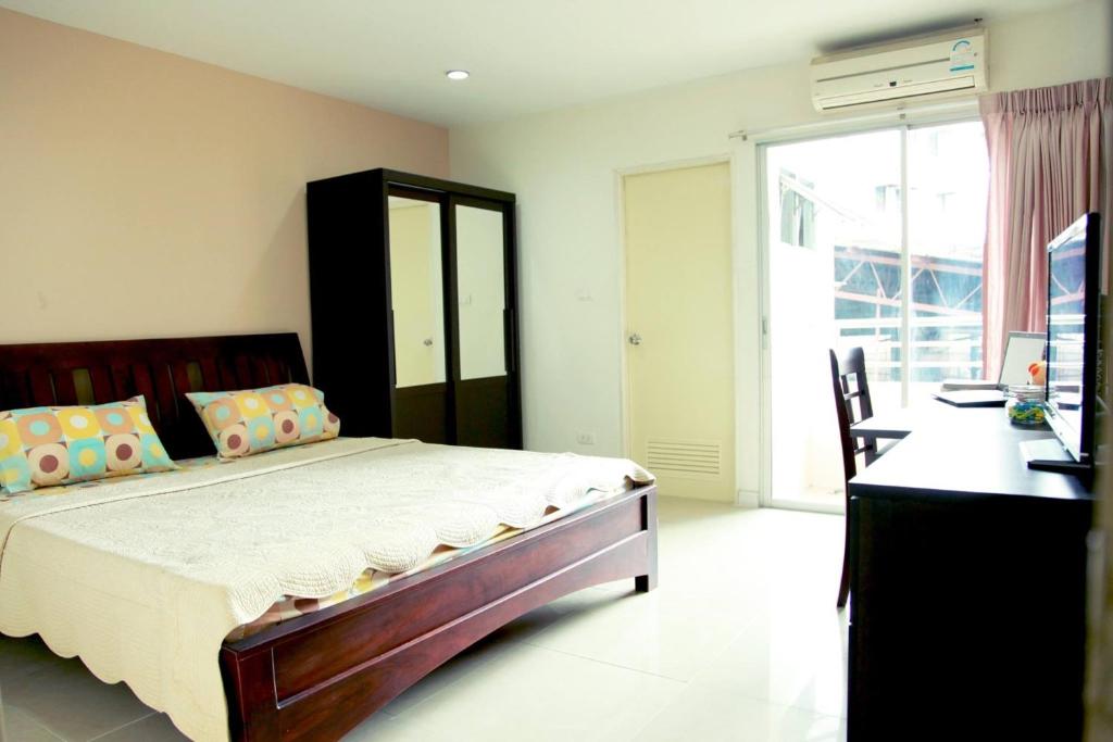Mee sook Hotel and Residence