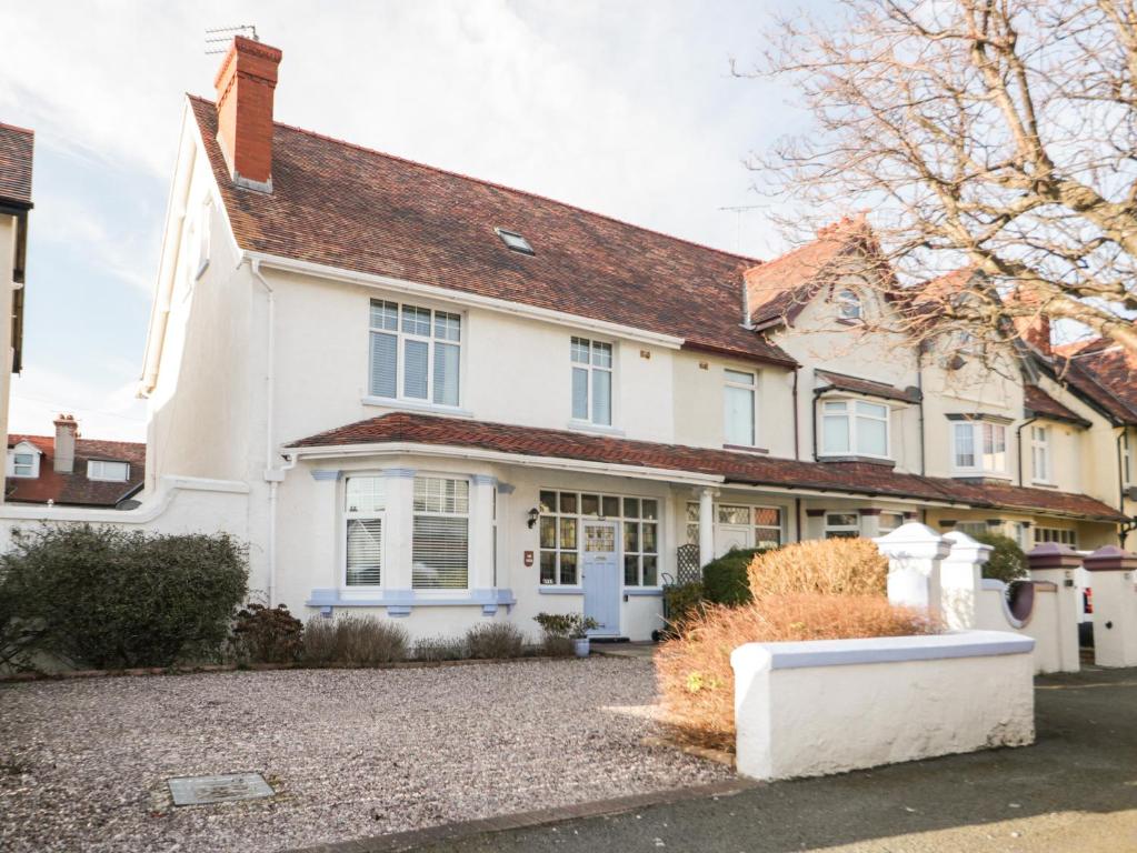 3 St Davids Place, Llandudno