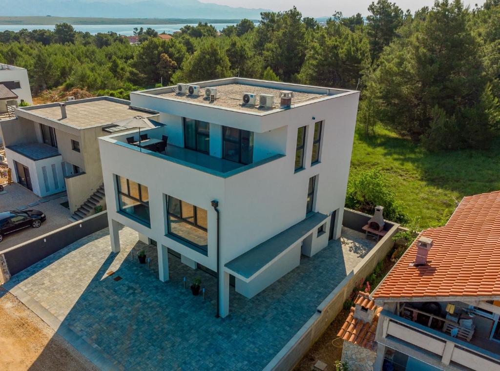 Appartements VIR, Vir