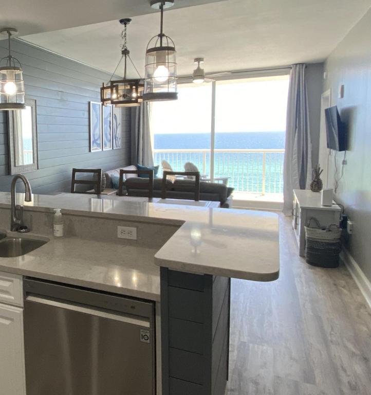 Majestic 904-T2, Panama City Beach