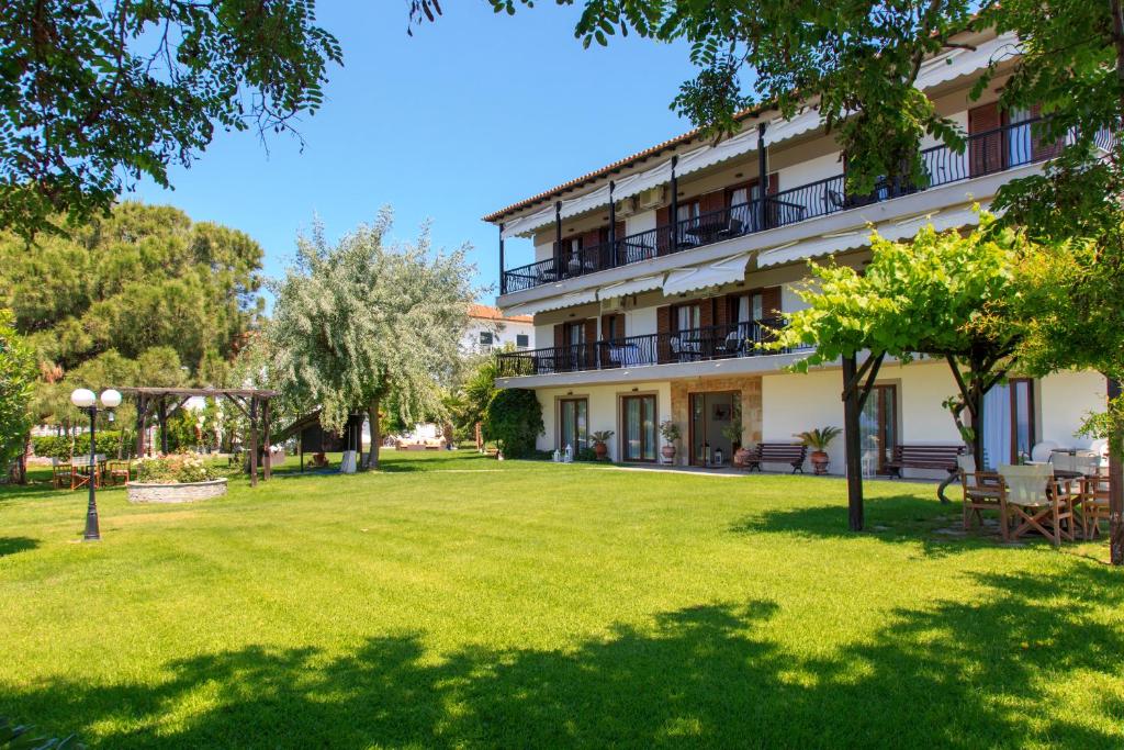 Karali Studios — Hotel in Chalkidiki
