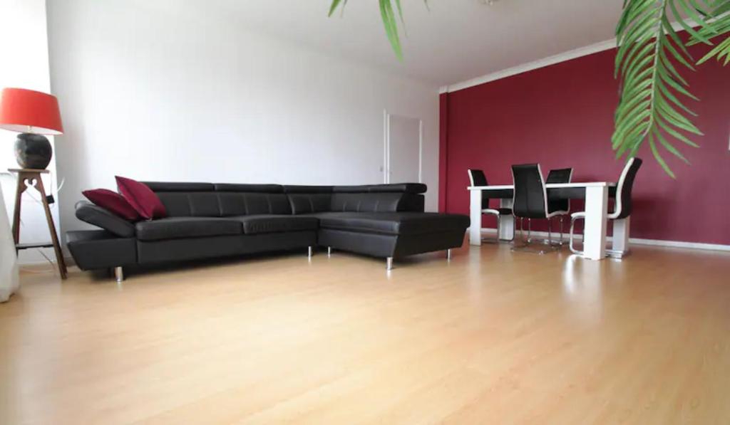 Cozy apartment in super quiet area — Hotel in Lanaken