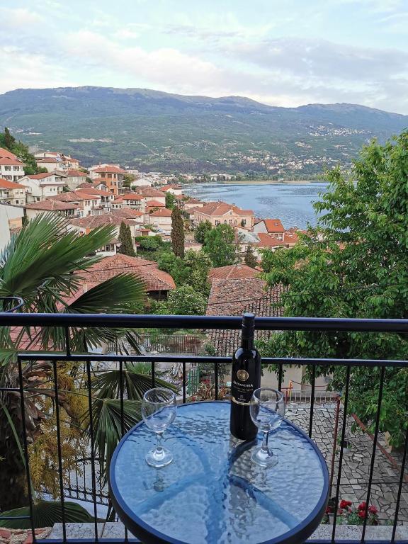 Apartments Veronika — Hotel in Ohrid