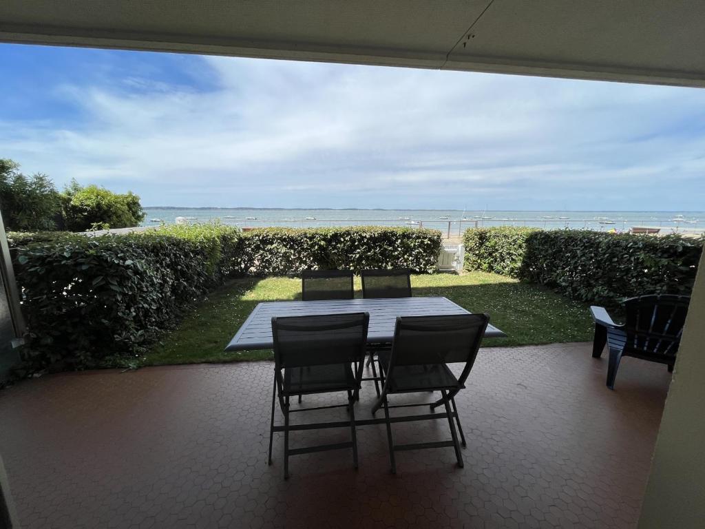 Appartement T2 RDC avec Jardinet et Accès Direct Plage, Parking Sécurisé, Proche Commerces - FR-1-374-2 - 2