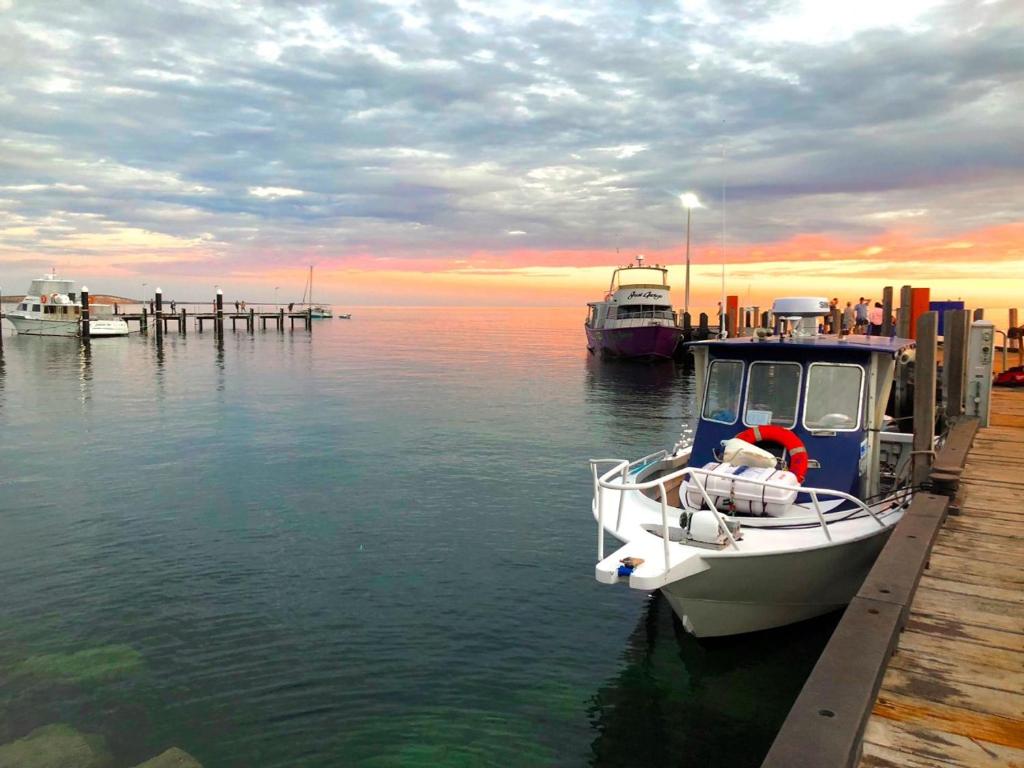 Shark Bay Cottages — Hotel in Denham