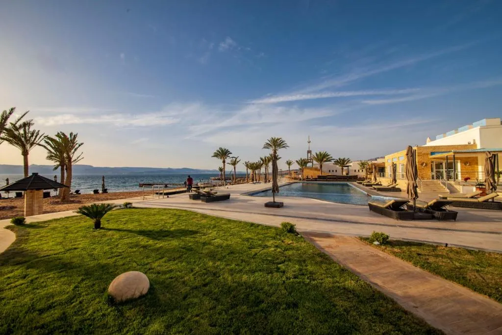 Luxotel Aqaba Beach Resort & Spa Only 15 years plus, hotel in Aqaba