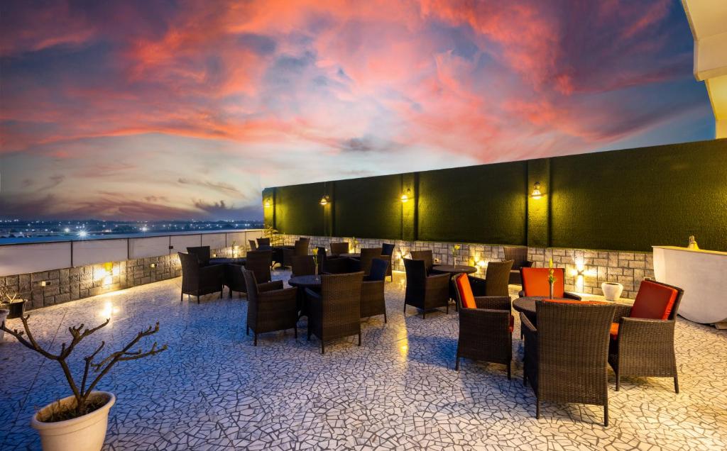 Restaurant, Hotel Shanti Palace in New Delhi