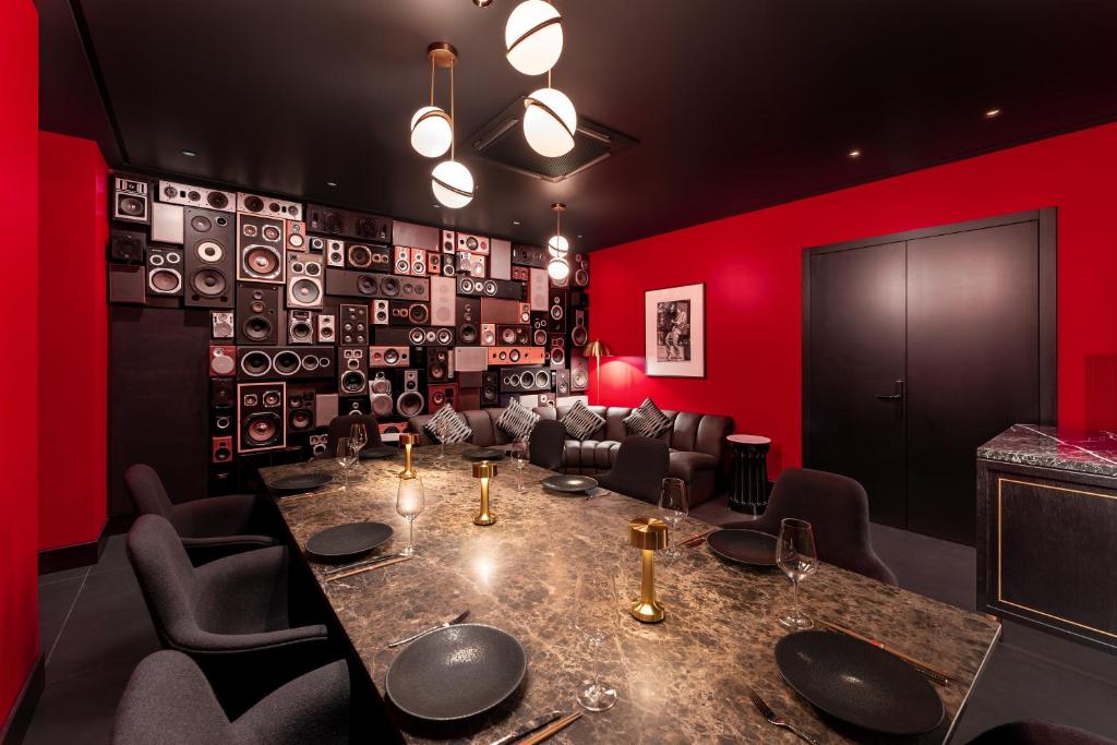 Bar/lounge