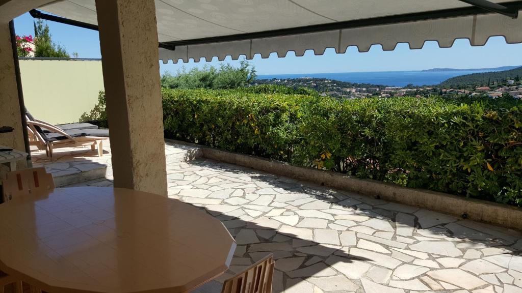 APPARTEMENT REZ DE JARDIN DANS VILLA VUE MER - 5