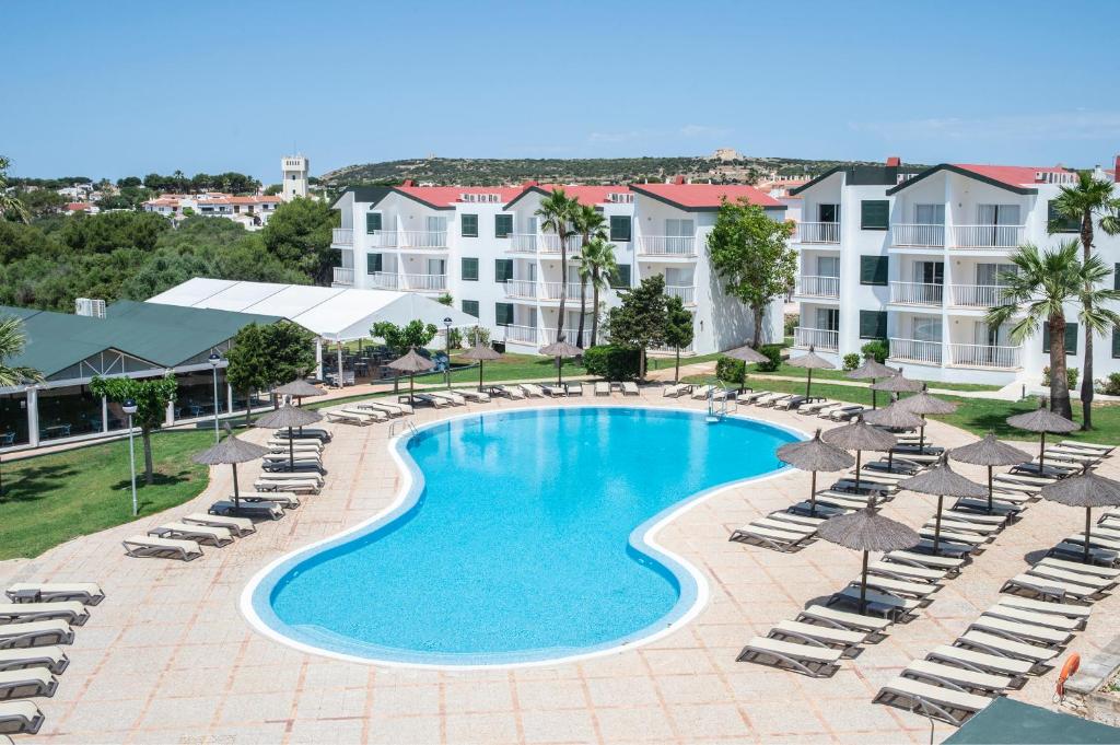 Pierre &amp; Vacances Menorca Cala Blanes — Hotel in Menorca