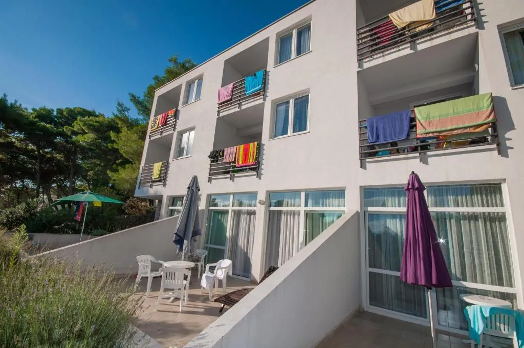 Hotel Mirta, hotel in Božava