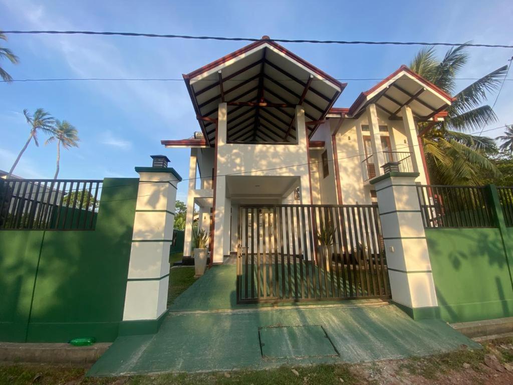 3 bed 2 bath Entire Luxury house in Negombo photo