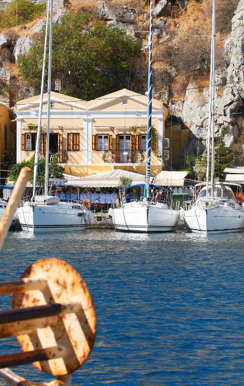 Symi Blue Port Apartment — Hotel in Symi Island