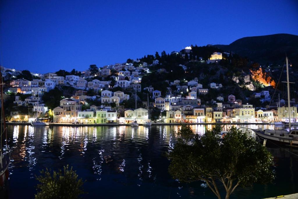 Symi Blue Port Apartment photo