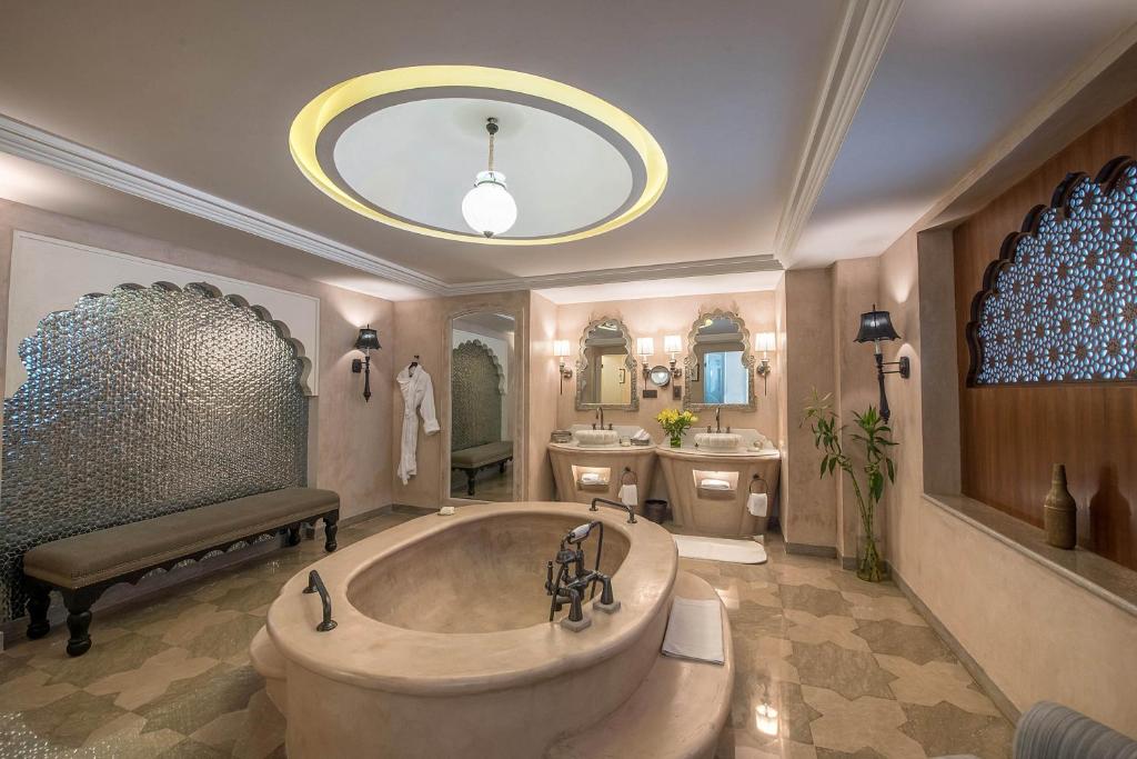 Steamroom