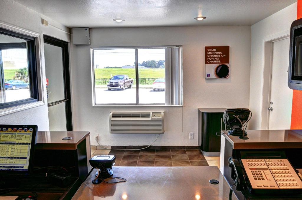 Motel 6-Slidell, LA - New Orleans photo
