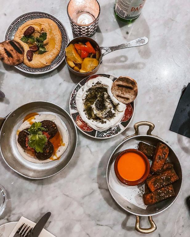 อาหารและเครื่องดื่ม