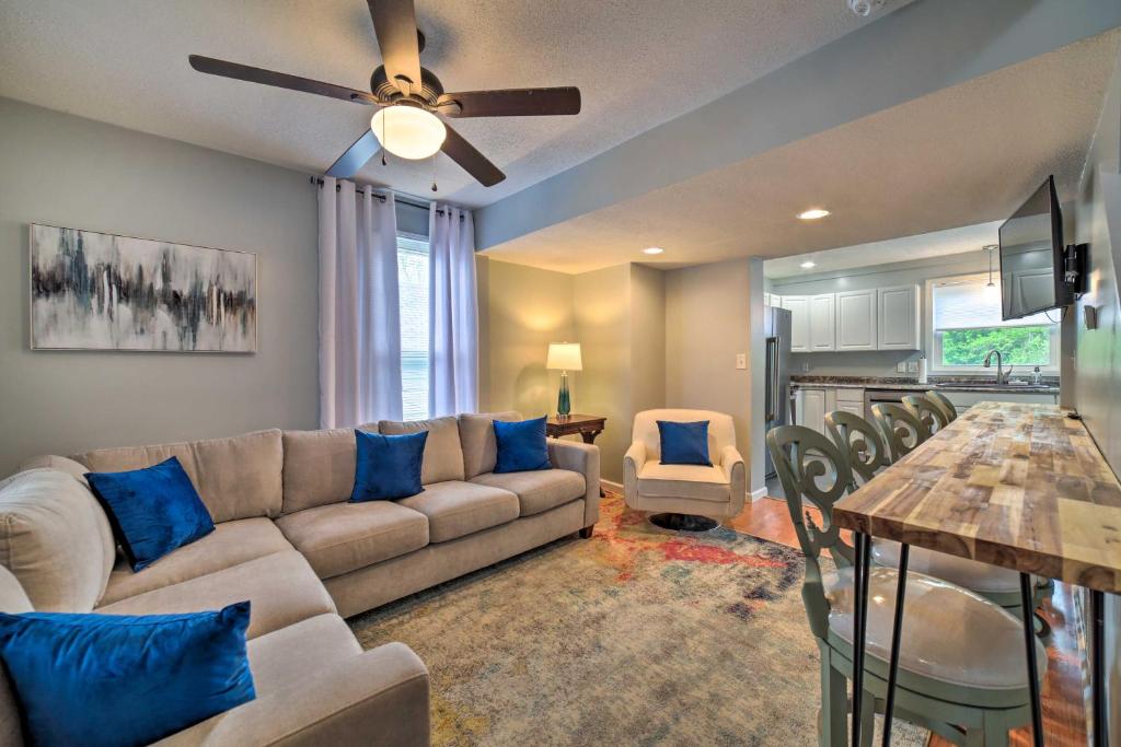 Morgantown Home with Deck about 2 Mi to WV University!, Morgantown