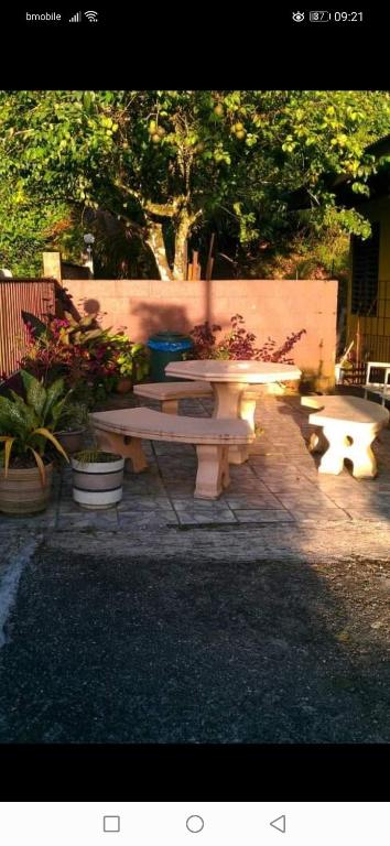 Garden, Tonys Guest House in Port Of Spain