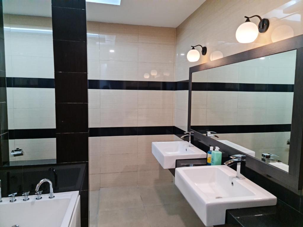 Pearl Residences Sleep 27 photo
