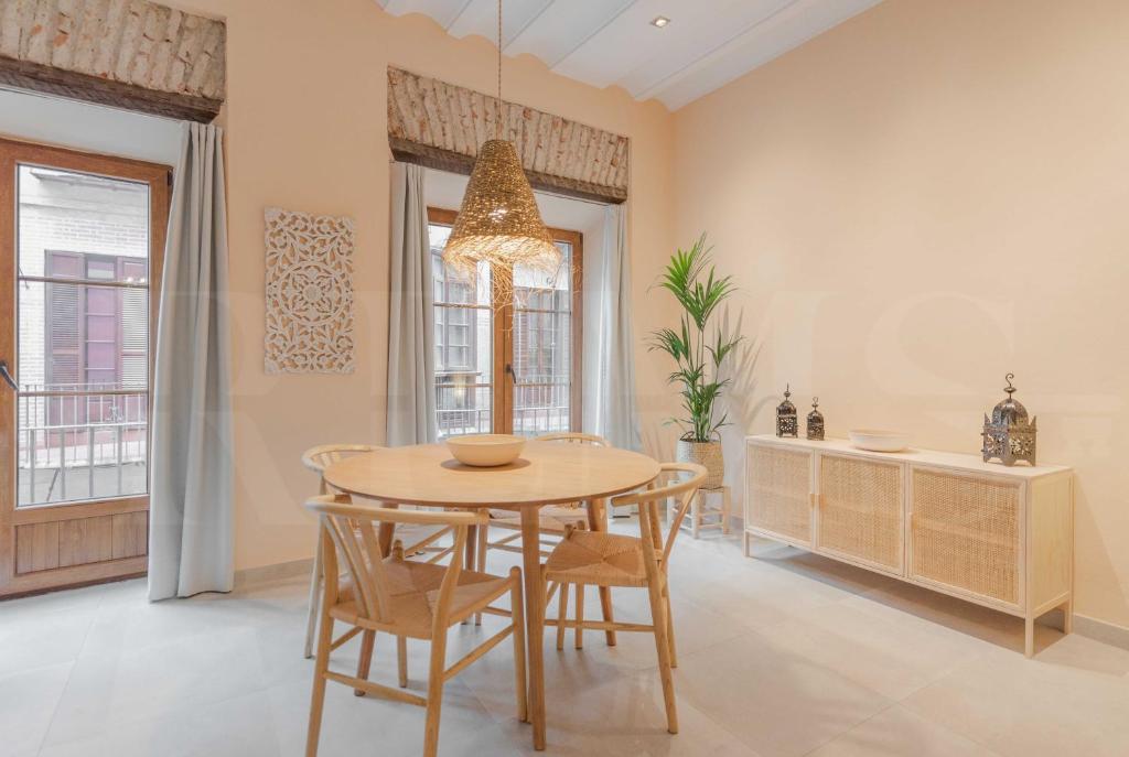 Apartment with balcony in the heart of Malaga by REMS - 3