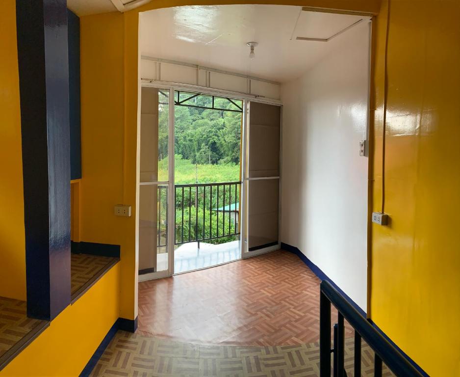 Colorful Transient House for Baguio Encounter_new — Hotel in Baguio