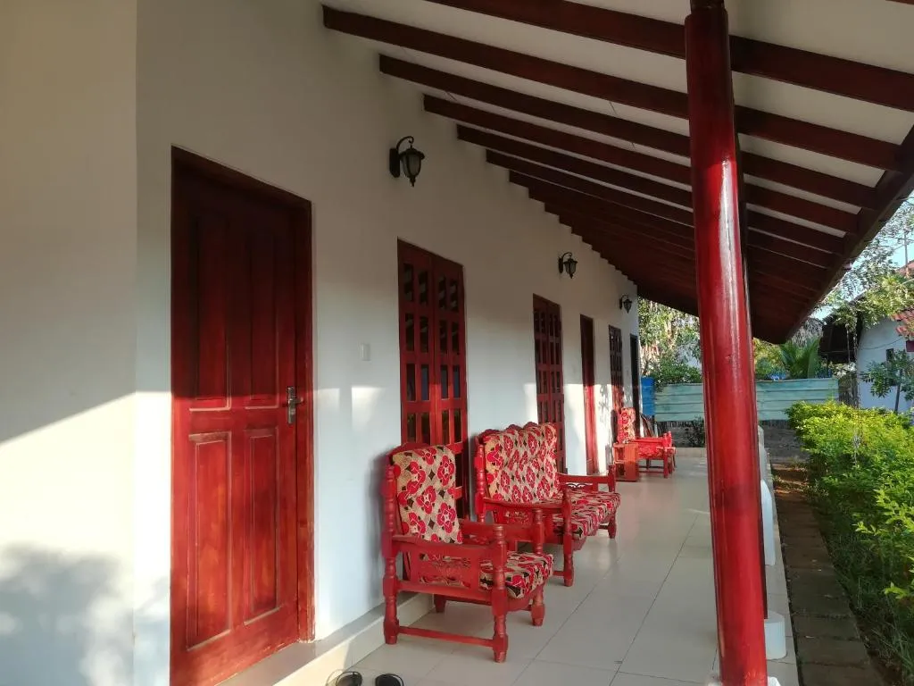 Sun & Sand Guest House, hotel in Mullaittivu