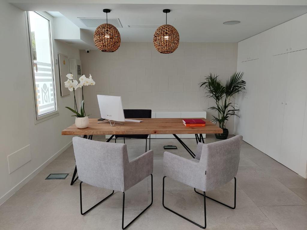 フロント・ロビー