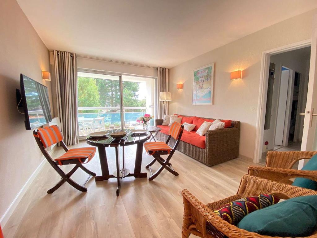 Appartement 2 pièces avec terrasse, garage, et ascenseur, jusqu'à 4 couchages - La Baule Centre - FR-1-245-124 - 2