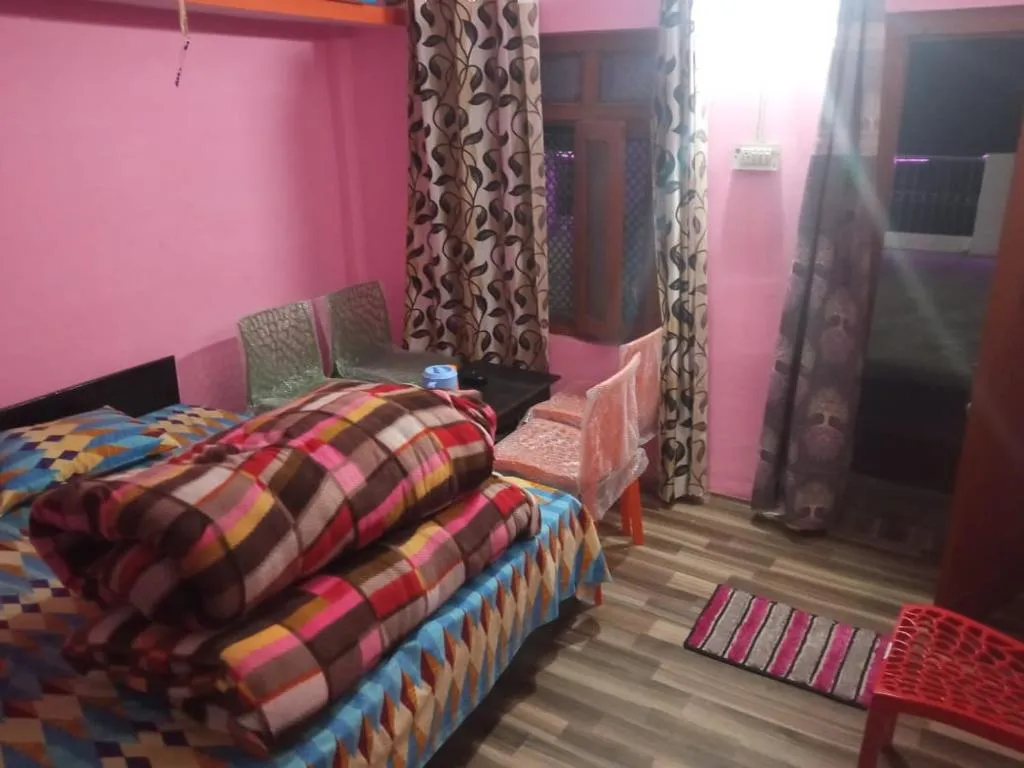 Badri Kedar Hometay，位于乔斯希马特的酒店