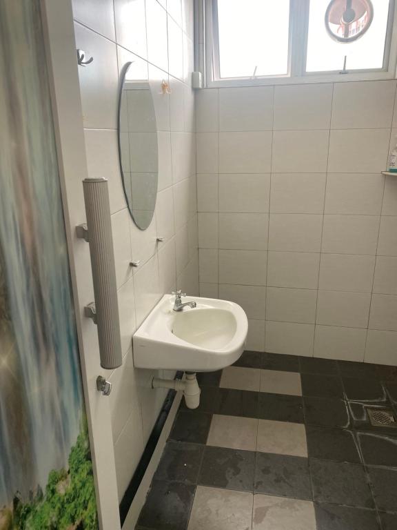 12pax 2 bathrooms NEAR USM PANTAI HOSPITAL AND SPICE ARENA photo