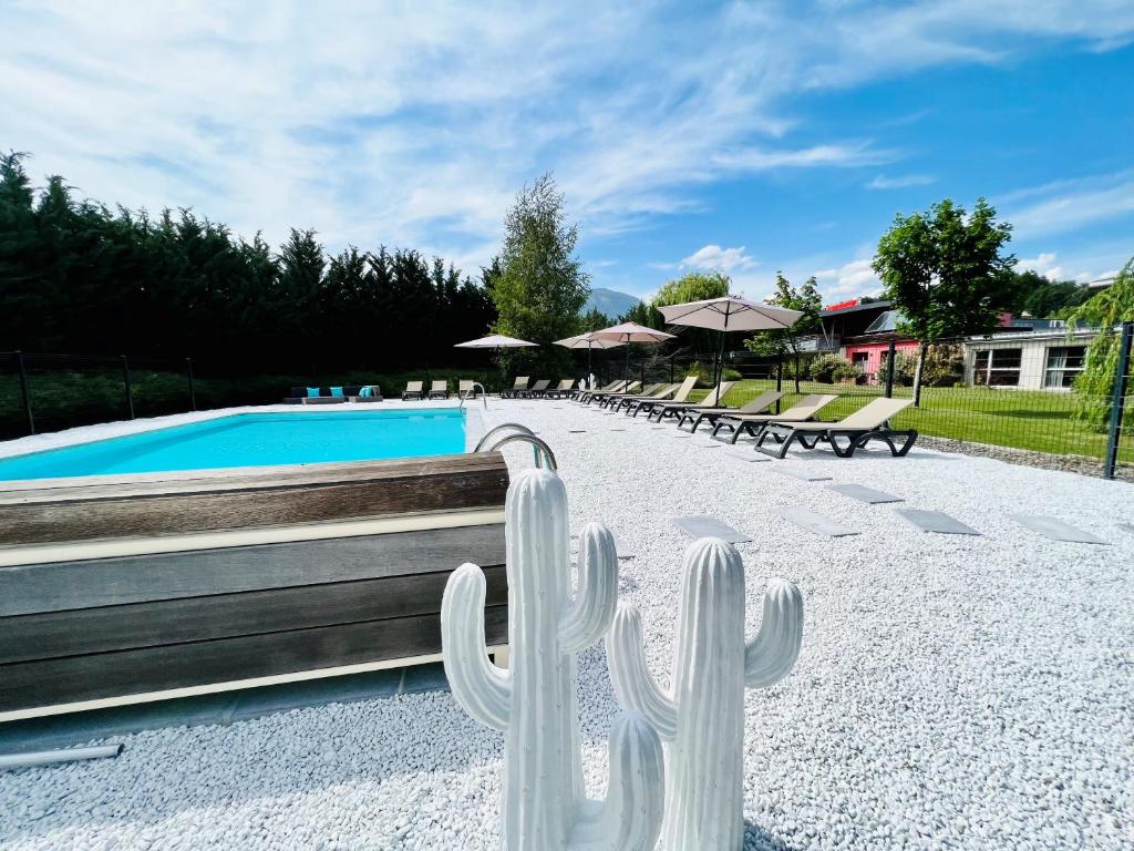 スイミングプール