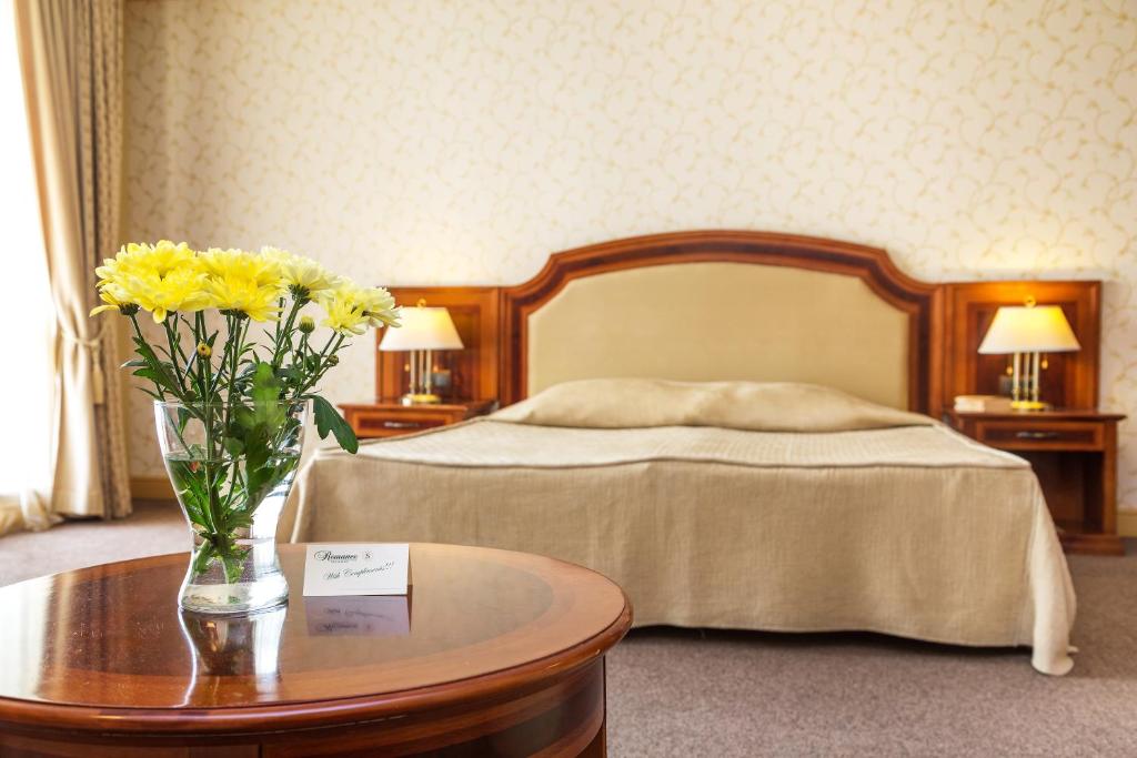 Romance Hotel and Family Suites — Pokoje in Święty Konstantyn i Helena, Region Warna