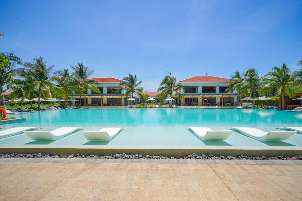 Vesta Art Suite 2 Bedrooms - The Ocean Villas Da Nang — Hotel in Da Nang