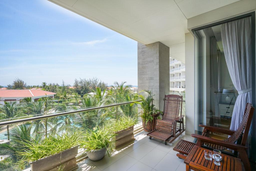 Vesta Art Suite 2 Bedrooms - The Ocean Villas Da Nang photo