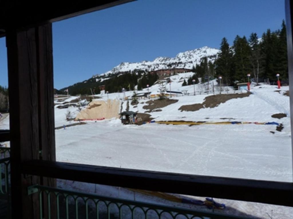 Arc 1800 : 2 pièces, skis aux pieds, animaux admis, 5 couchages - FR-1-411-453 - 2