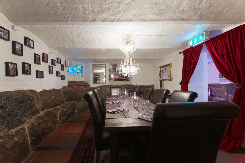 Clarion Hotel Plaza Photo 29