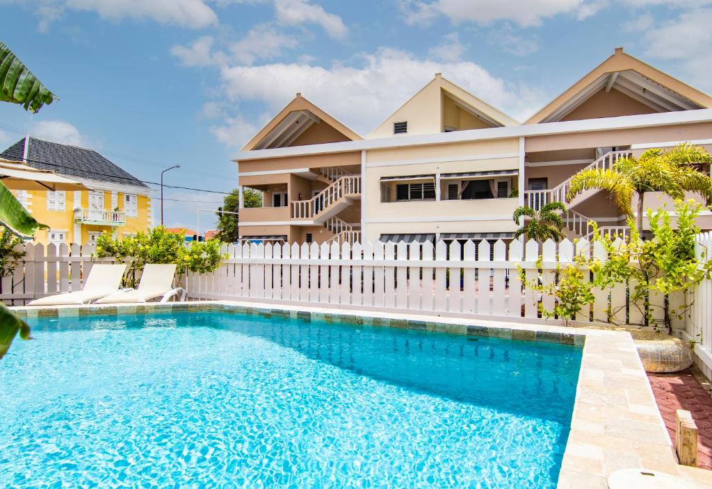 Otrobanda Apartment, Willemstad