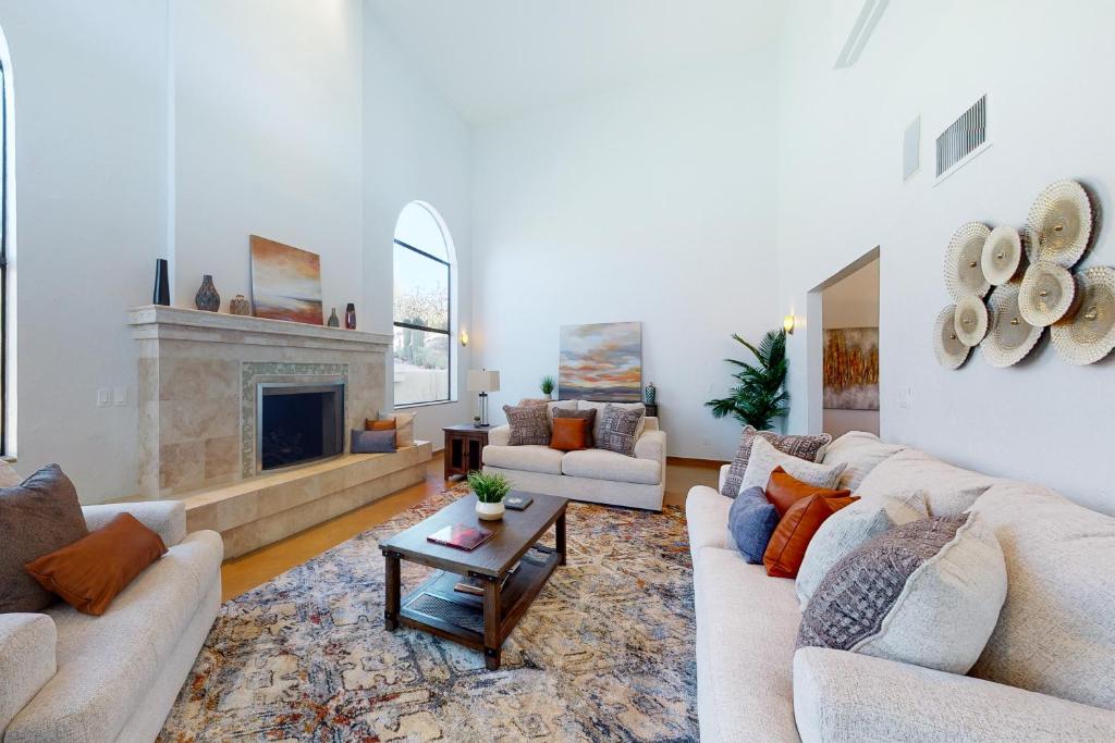 Sundance in the Foothills, Tucson